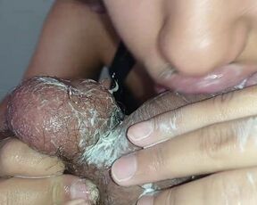 i grab the dick by the balls until he cum a lot in my mouth I squeezed the balls he ejaculating⚽️????