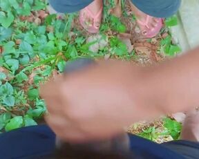 Srilankan Petite Village Girl Outdoor Sex - ඉස්කෝලේ නංගි කැලේ පැනලා දීපු සැප