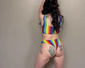 Lesbian Bimbo Pawg Twerking in Pride Bikini