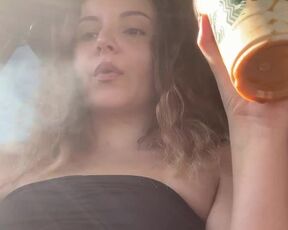 Relaxing car ride - smoking - on my way to the beach ????️ Smoke with me! Smoking fetish