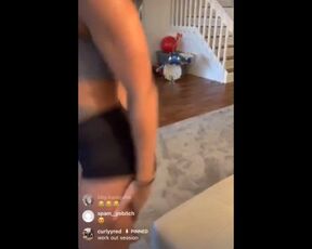 Thick Girl CurlyRed Twerk on Live