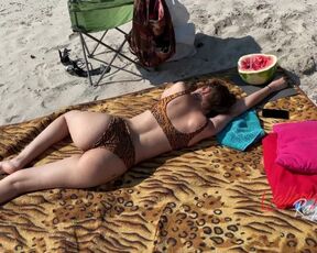 Swindle a Stranger on the Beach for Blowjob