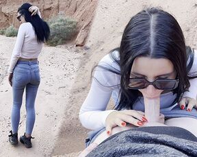 She showed her face with glasses! Deep blowjob in a beautiful canyon!