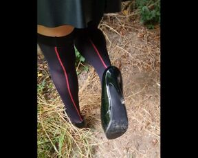 Knee down and Cum on my High Heels (outdoor Forest)