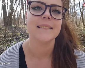 Big ass curvy teen gets an outdoor creampie in the woods