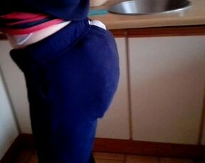 Huge Butt Teen Cleaning Kitchen Plot