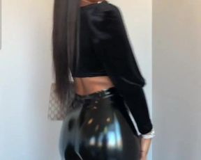 Hot Ebony in tight leather leggings and juicy ass!!