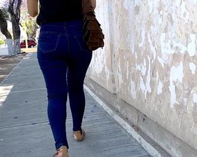 PREMIERE: Booty in Jeans . Teen Ass Walking