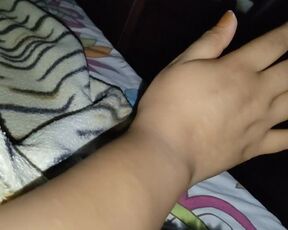 Mi mano en la noche