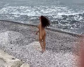 big tits teen walking naked on beach