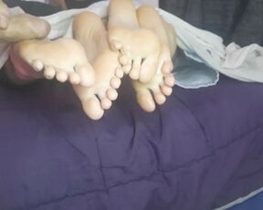 TWO GIRLS PERFECT! white and morena latin feet soles huge cumshot