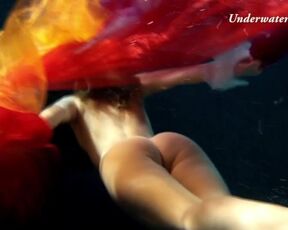 Edwige Slutty Teen Underwater