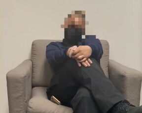 Casting couch: Security guard wants to quit her day job!