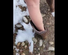 Sneak peek at my pussy while hiking though the snow