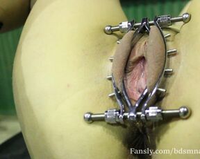 He puts a labia clamp in my pussy and plays with it. I's winter, I'm suffering the cold ( BdsmNaughtyGirl )